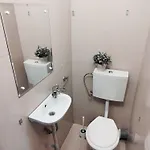 Old Town Bucharest- Shared Проживання в сім'ї *