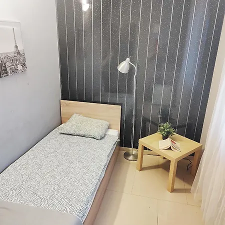 Old Town Bucharest- Shared Rum i privatbostad