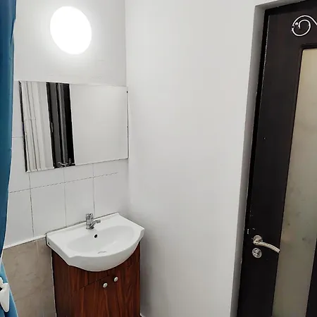 Old Town Bucharest- Shared Homestay *