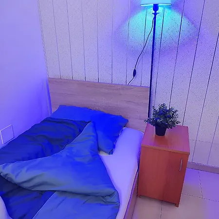 Old Town Bucharest- Shared Homestay